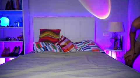 SophiaSapphire online show from 10.02.25