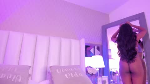 SophiaSmiths online show from 02.11.26