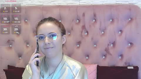 Snapshot of sophiastarr10 chatting on 01.29.25 sophiastarr10 online show from 01.29.25