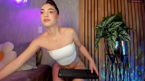 Sophi  online show from 04.24.26