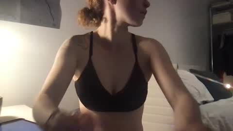 Snapshot of sophie21xoxo chatting on 10.05.25 sophie21xoxo online show from 10.05.25