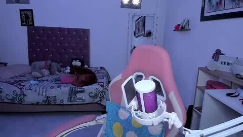 Snapshot of sophie_dolly_ chatting on 04.25.26 sophie doll online show from 04.25.26