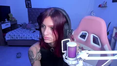 Snapshot of sophie_dolly_ chatting on 05.16.26 sophie doll online show from 05.16.26