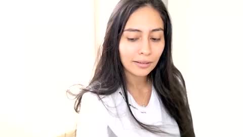 Snapshot of sophie_foxxx chatting on 02.12.25 Sophie online show from 02.12.25