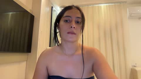 Snapshot of sophie_foxxx chatting on 05.28.26 Sophie online show from 05.28.26