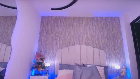 sophie online show from 12.20.25