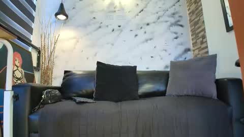 Snapshot of sophie_littles chatting on 10.18.25 Sophie online show from 10.18.25