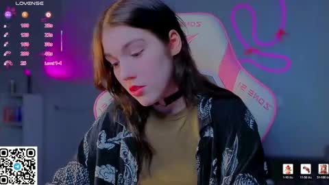 sophie_nomenal_ online show from 03.27.26