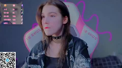 sophie_nomenal_ online show from 04.25.26