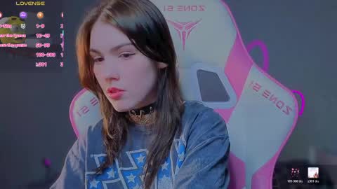 sophie_nomenal_ online show from 05.08.26