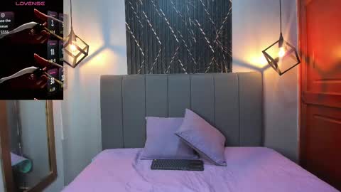 Snapshot of sophie_sweet8 chatting on 09.23.25 Sophie Sweet online show from 09.23.25