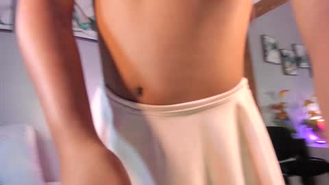 sophie_w1 online show from 12.16.25