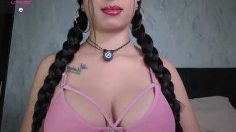 Snapshot of sophie_x1 chatting on 06.25.26 Sophie online show from 06.25.26