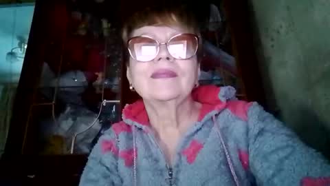 SophieBurnsX online show from 04.23.26