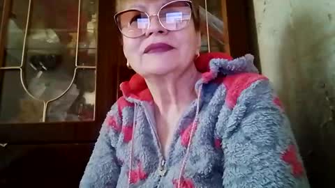 SophieBurnsX online show from 04.26.26