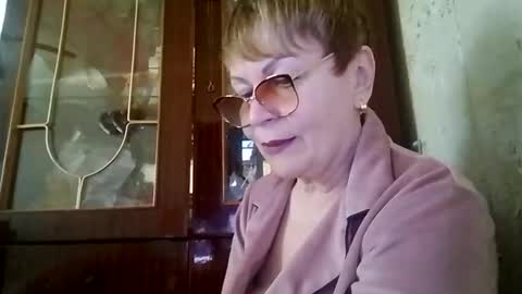 SophieBurnsX online show from 05.22.26