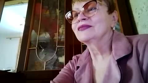 SophieBurnsX online show from 05.28.26