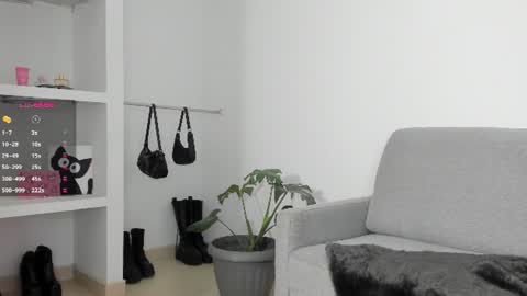 sophie  online show from 07.12.26