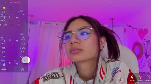 Snapshot of sophiecherry_ chatting on 12.22.24   Sophie  IG sophiecherry es   online show from 12.22.24