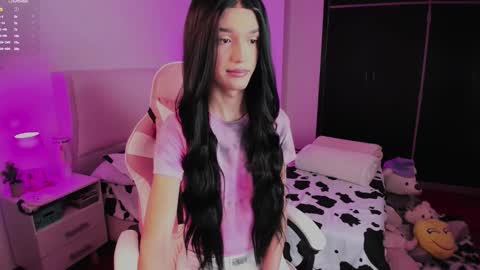 Snapshot of sophiecornett chatting on 10.31.25    online show from 10.31.25