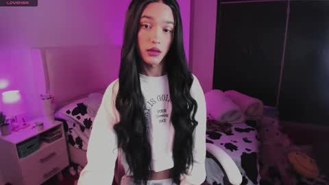    online show from 11.05.25