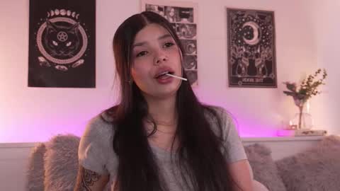 Sophiee  online show from 09.08.25