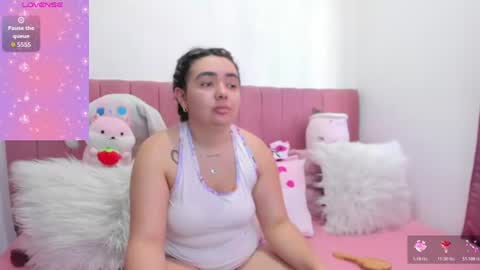 Snapshot of sophiee_rosee chatting on 06.28.26 sophiee rosee online show from 06.28.26