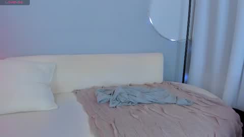Sophie online show from 06.16.26