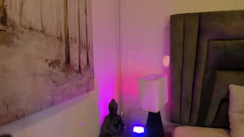 Sophie  online show from 03.04.25