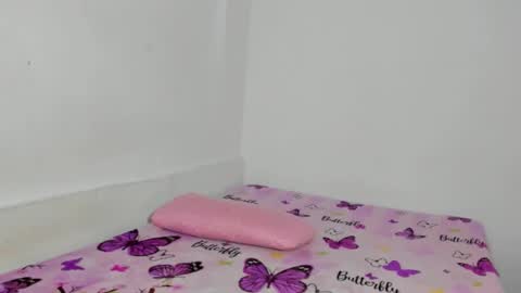 Snapshot of sophiee_veryhot chatting on 11.22.25 sophiee veryhot online show from 11.22.25