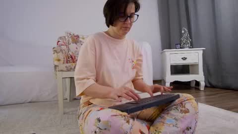 Sophie Rain online show from 01.12.26