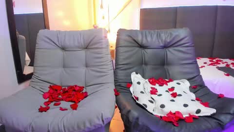 sophieharris__ online show from 02.14.25