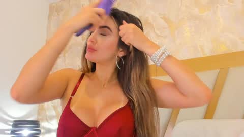 Snapshot of sophiekozlov chatting on 12.21.24 Sophie online show from 12.21.24