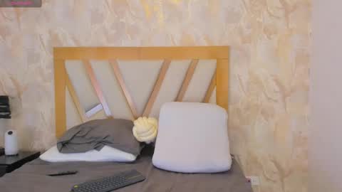 Snapshot of sophiekozlov chatting on 02.28.25 Sophie online show from 02.28.25