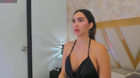 Snapshot of sophiekozlov chatting on 02.28.25 Sophie online show from 02.28.25