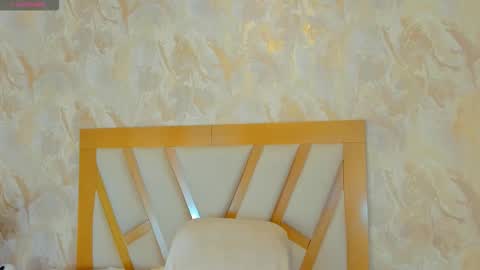 Snapshot of sophiekozlov chatting on 12.18.25 Sophie online show from 12.18.25