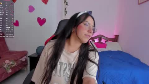 Sophie LAmour online show from 09.28.25