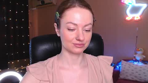 Snapshot of sophieleroux chatting on 03.14.26 sophieleroux online show from 03.14.26