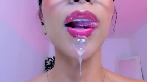 sophierooy online show from 04.22.26