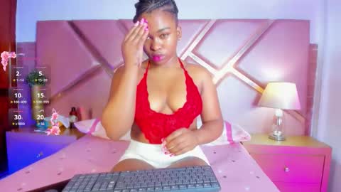 Snapshot of sophiesinclair chatting on 09.22.25 Sophie online show from 09.22.25