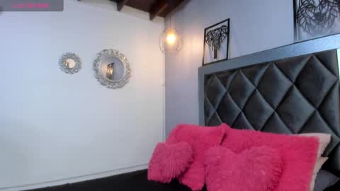 Snapshot of sophiia_gomezz_ chatting on 12.27.24 sophi online show from 12.27.24