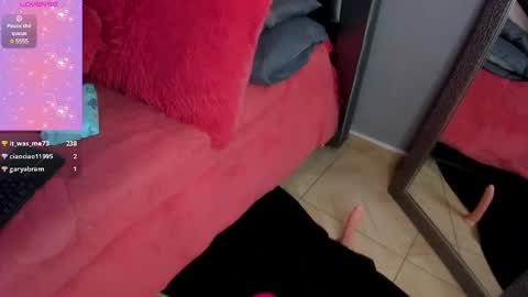 Snapshot of sophiia_gomezz_ chatting on 12.28.24 sophi online show from 12.28.24