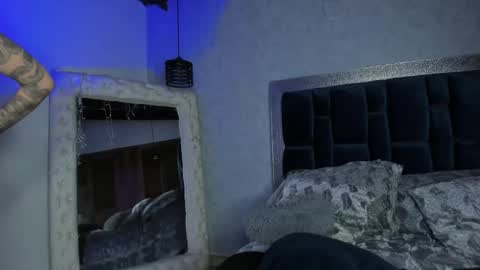 Snapshot of sophiia_gomezz_ chatting on 02.19.25 sophi online show from 02.19.25