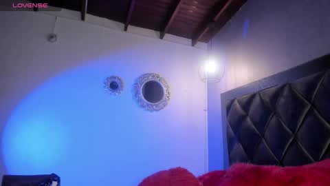 Snapshot of sophiia_gomezz_ chatting on 09.10.25 sophi online show from 09.10.25