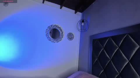 Snapshot of sophiia_gomezz_ chatting on 11.29.25 sophi online show from 11.29.25