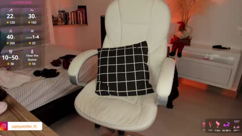 Snapshot of sophyamiller_15 chatting on 12.03.24 Sophy online show from 12.03.24