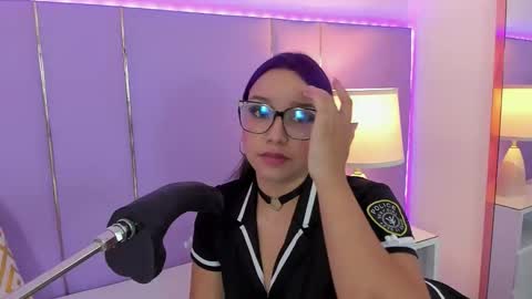 Snapshot of sophyruiz_ chatting on 11.29.25 Sophy online show from 11.29.25