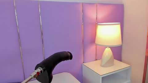 Snapshot of sophyruiz_ chatting on 12.02.25 Sophy online show from 12.02.25