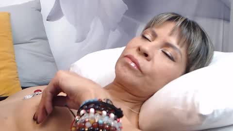 Snapshot of sophysomers chatting on 01.27.25 Sophy online show from 01.27.25