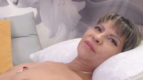 Snapshot of sophysomers chatting on 02.01.25 Sophy online show from 02.01.25